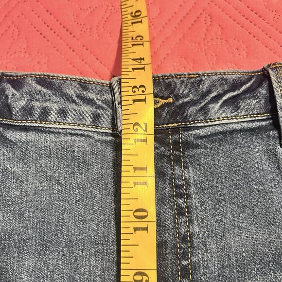 Lee Riders Shape‎ Illusions Slim Fit Midrise Bermuda Denim Jean Shorts Size 20M - Picture 6 of 7